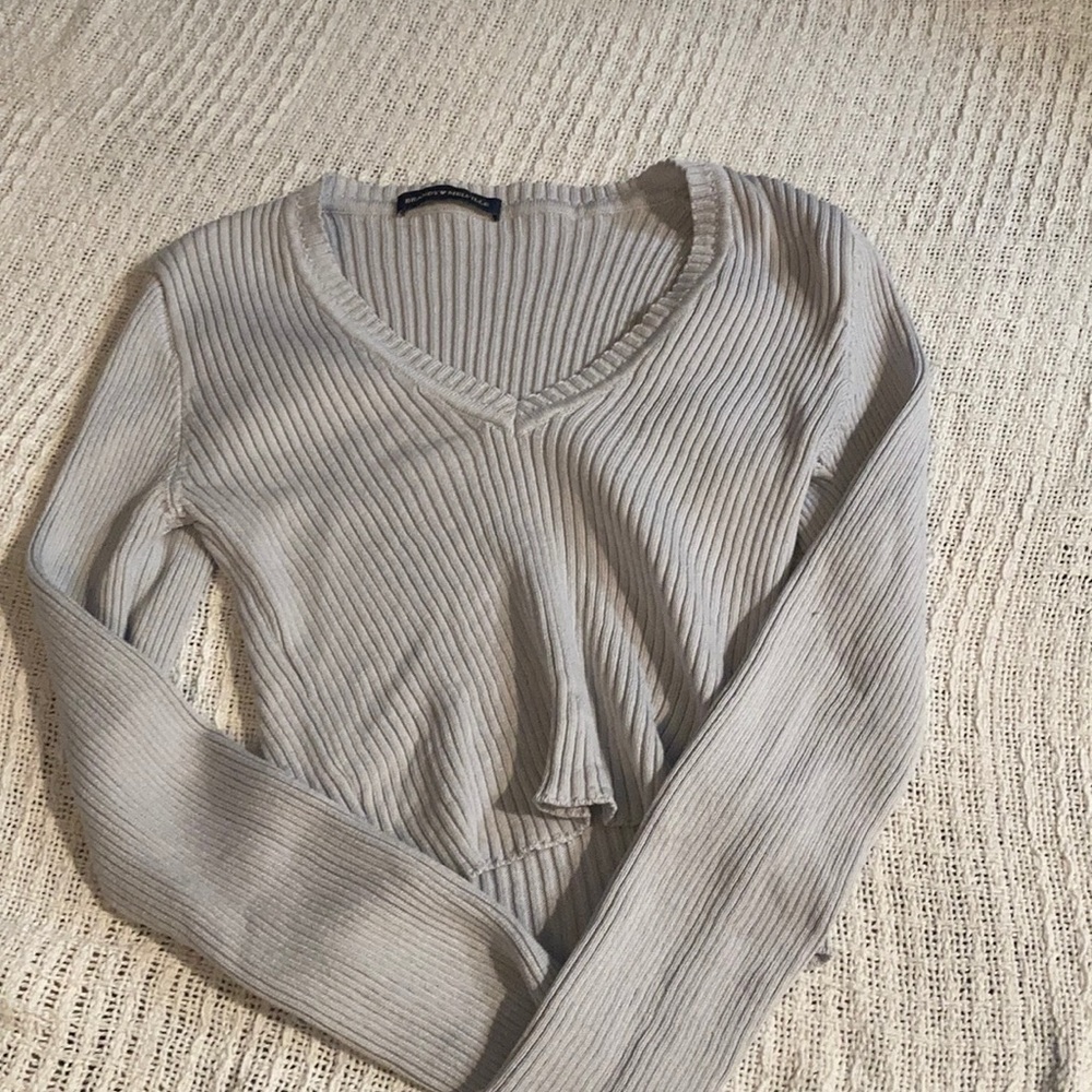 Brandy Melville cropped sweater